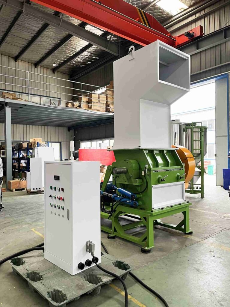 Heavy-duty plastic crusher