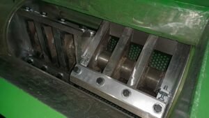 Plastic crusher
